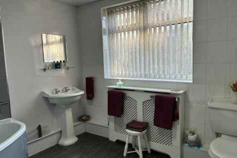 Bathroom side 1