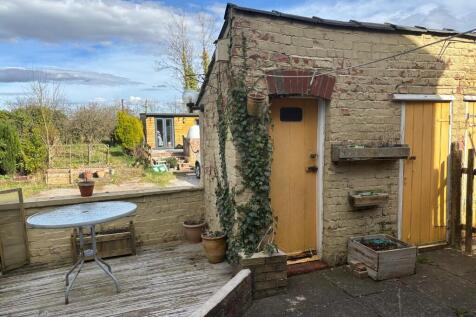 REAR PATIO