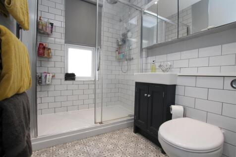 Family Shower Room