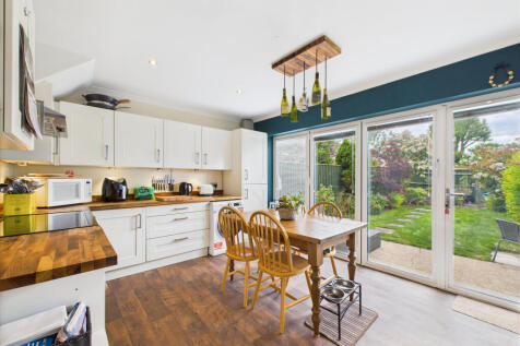 KITCHEN (2)