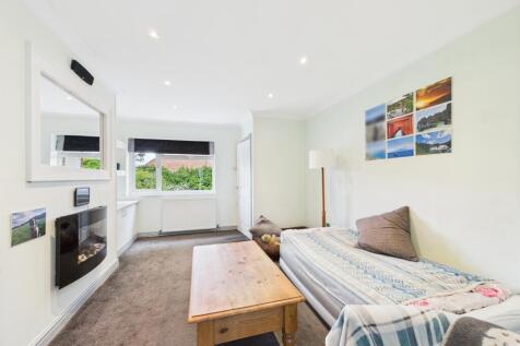 LIVING ROOM (1)