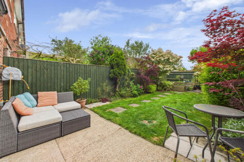 GARDEN (1)
