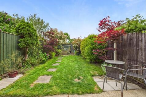 GARDEN (2)