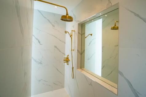 Master Ensuite