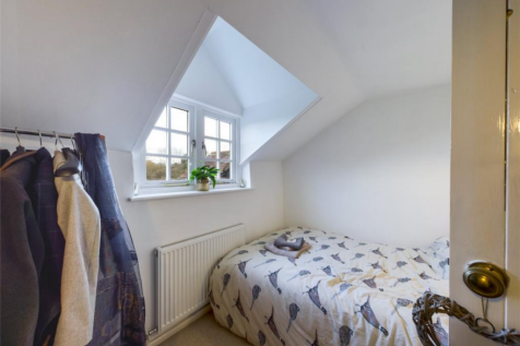 2nd bedrrom with double bed.PNG