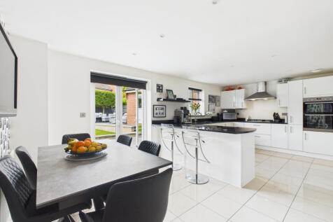 dine kitchen