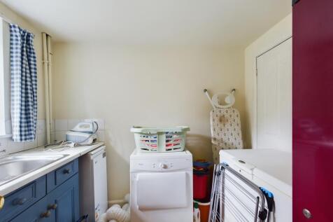 CAM01354G0-PR0159-STILL005