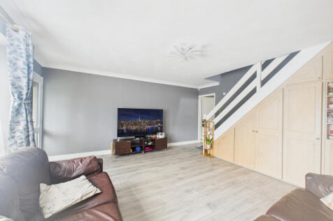 CAM02536G0-PR0023-STILL003