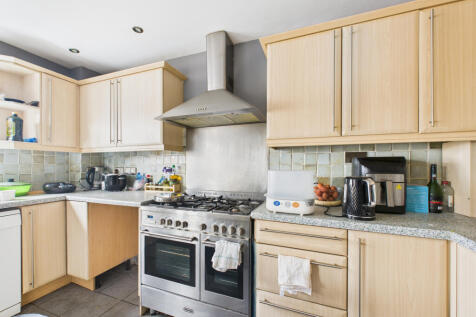 CAM02536G0-PR0023-STILL018