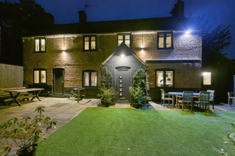 CAM01354G0-PR0624-STILL003