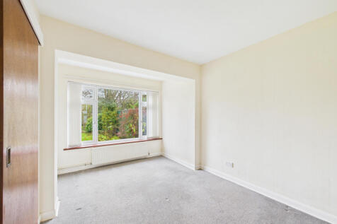 CAM01354G0-PR0627-STILL003