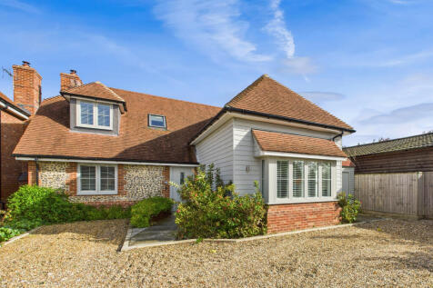 CAM02909G0-PR0486-STILL001.1