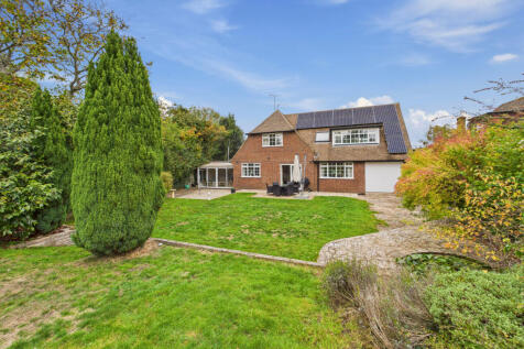 CAM01354G0-PR0606-STILL003