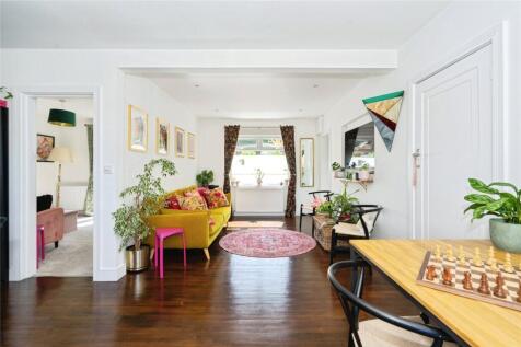 Living/Kitchen