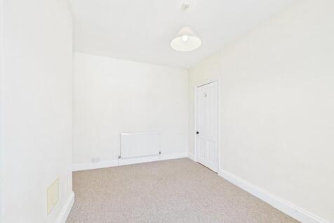 CAM01576G0-PR0239-STILL030.jpg