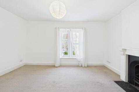 CAM01576G0-PR0254-STILL025.jpg