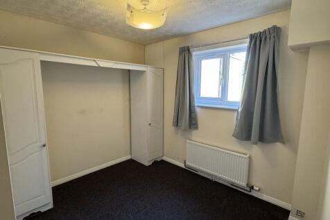 Flat 1 Blackswan House - bedroom