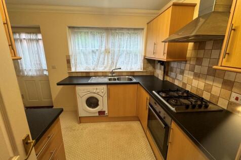 2 Brewery Court, Dawlish - kitchen