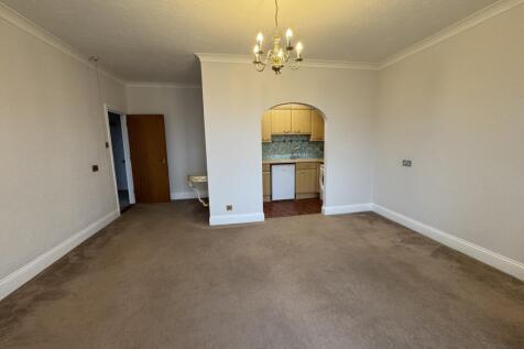 10 Brooklands - lounge diner222