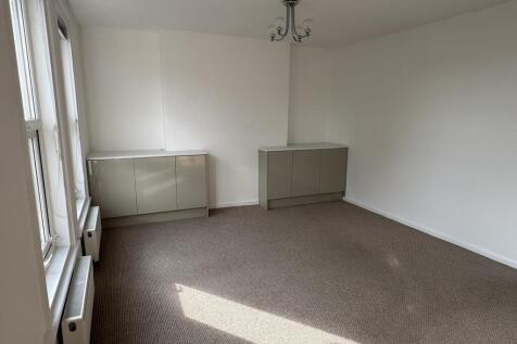 Flat 4, 9 Iddesleigh Tce -  lounge