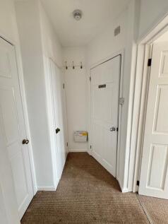 Flat 4, 9 Iddesleigh Tce - hall