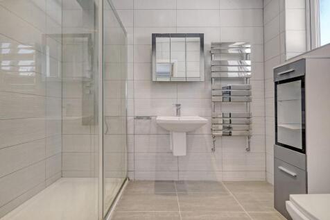 Bedroom Two En-suite