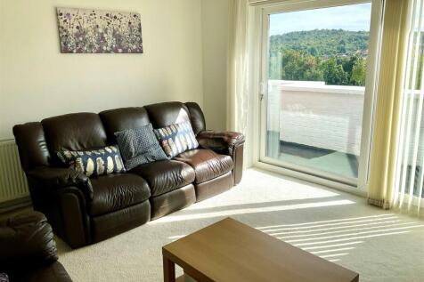 lounge pic2.jpg