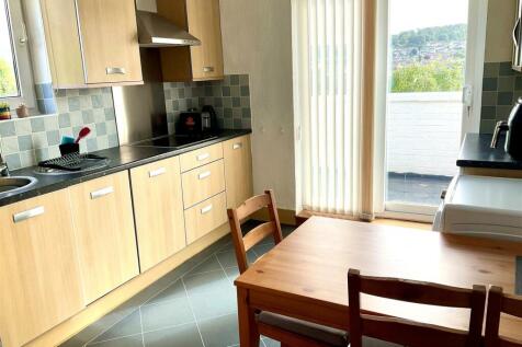 Kitchen pic1.jpg
