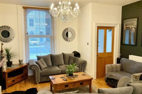 lounge3.jpg