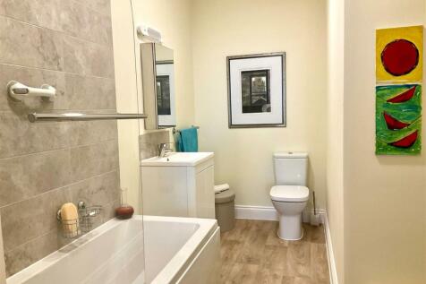 Bathroom.jpg