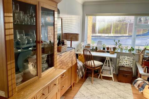 Family Room.jpg