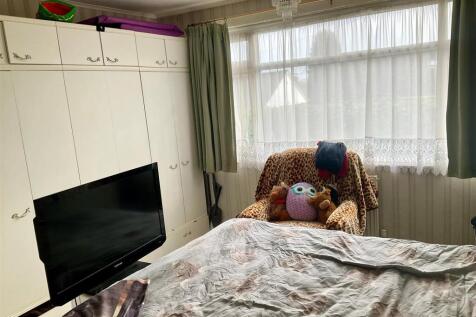 bedroom1A.jpg
