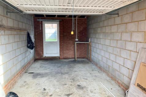 garage.jpg