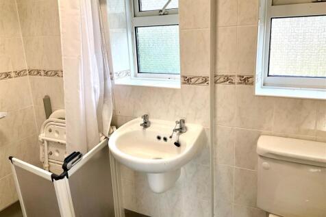 Shower room.jpg