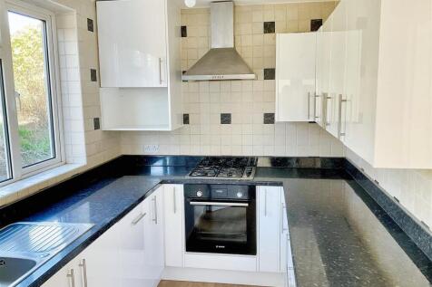 Kitchen (8).jpg