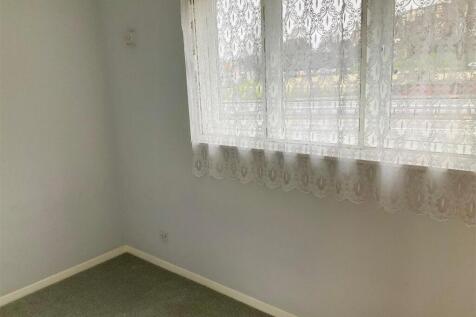 bedroom2.jpg