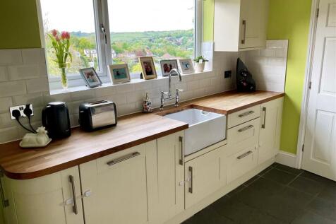 Kitchen pic1.jpg