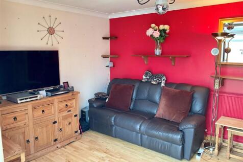 Lounge pic3.jpg