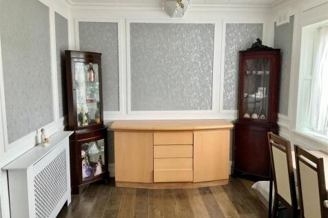 dining roomb.jpg