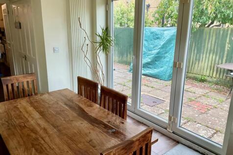 Dining Room pic1.jpg