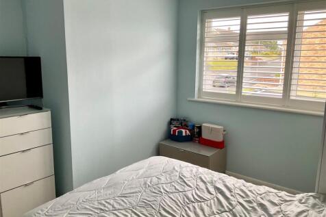 Bedroom 2 pic1.jpg