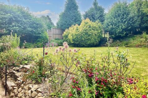 Garden pic 3.jpg