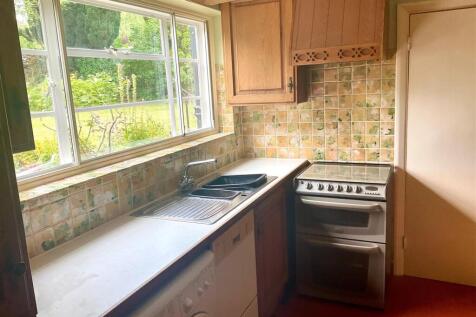 Kitchen pic1.jpg