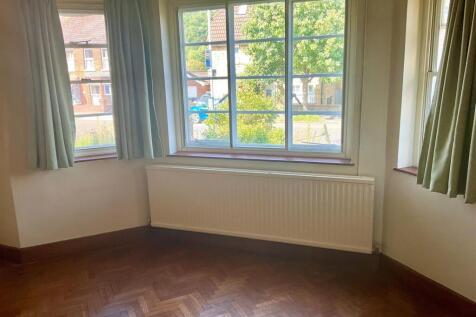 Dining room pic1.jpg