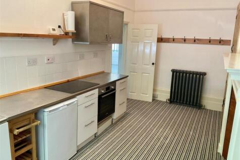 kitchen2.jpg