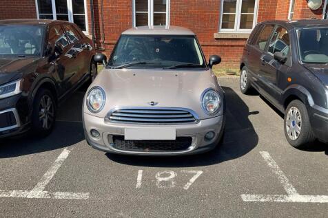 Parking.jpg