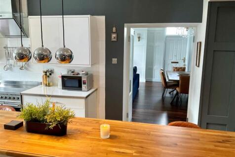 Kitchen pic7.jpg