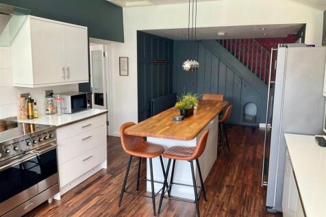 Kitchen pic4.jpg