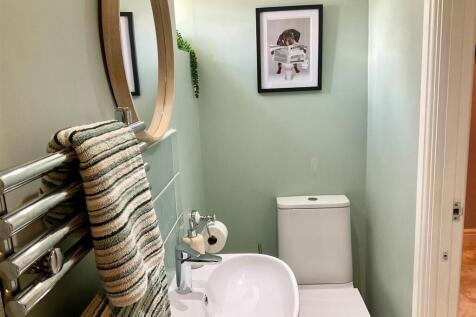 Shower Room.jpg