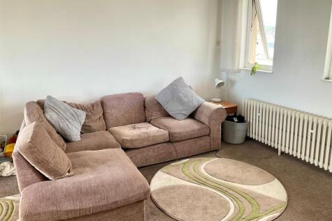 Lounge pic3.jpg